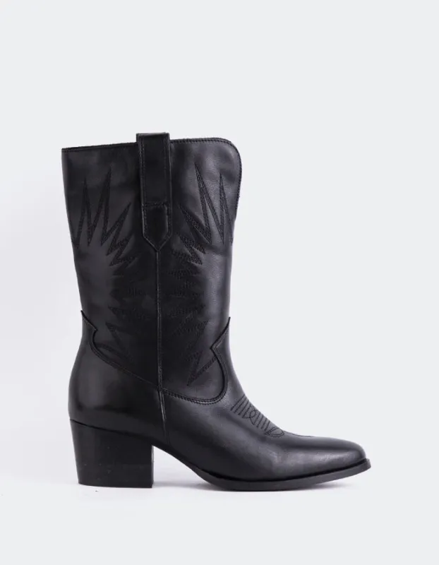 Freyr Black Leather sold by L'Intervalle