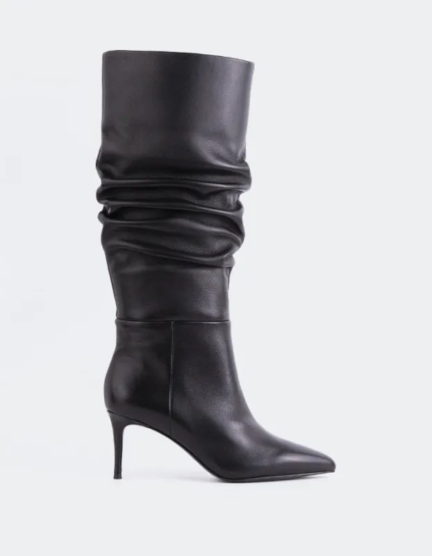 Altair Black Leather sold by L'Intervalle