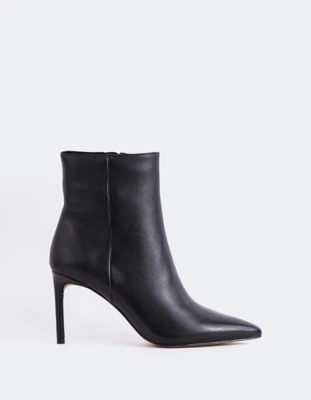 Lyle Black Leather sold by L'Intervalle