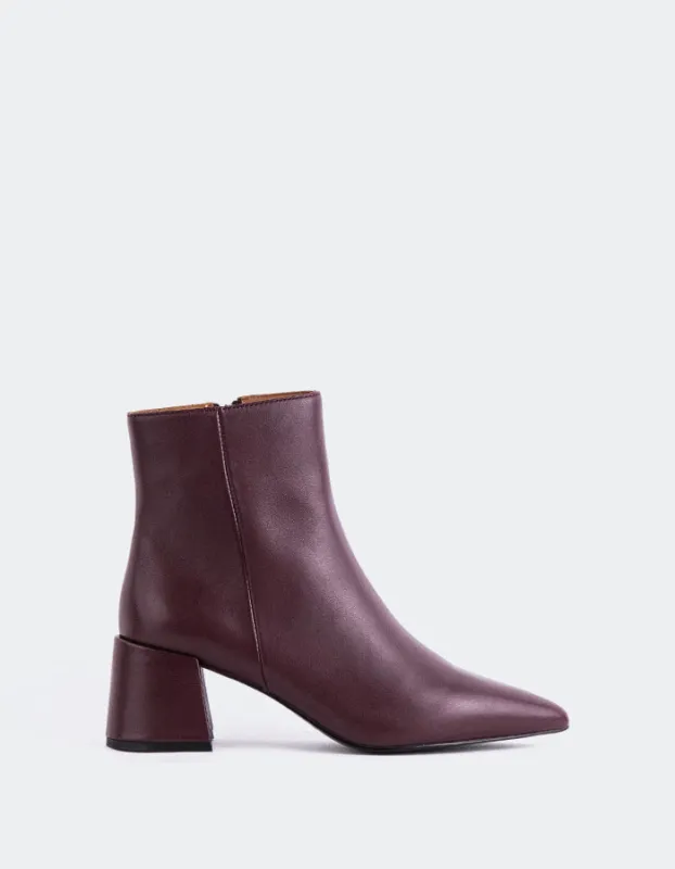 Eugenie Burgundy Leather sold by L'Intervalle