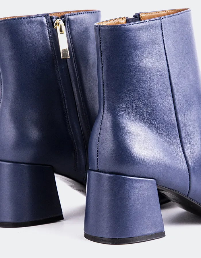 Eugenie Navy Leather sold by L'Intervalle product image thumbnail 4