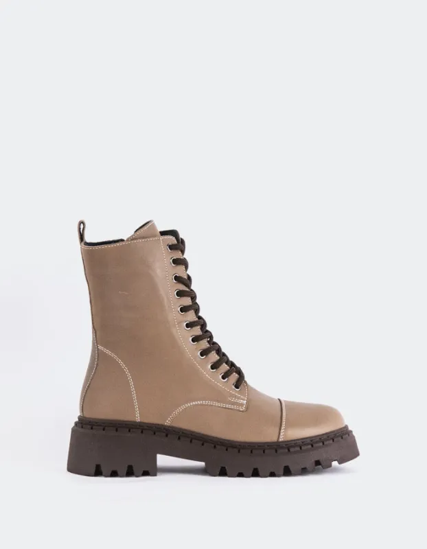 Marieville Camel Leather sold by L'Intervalle