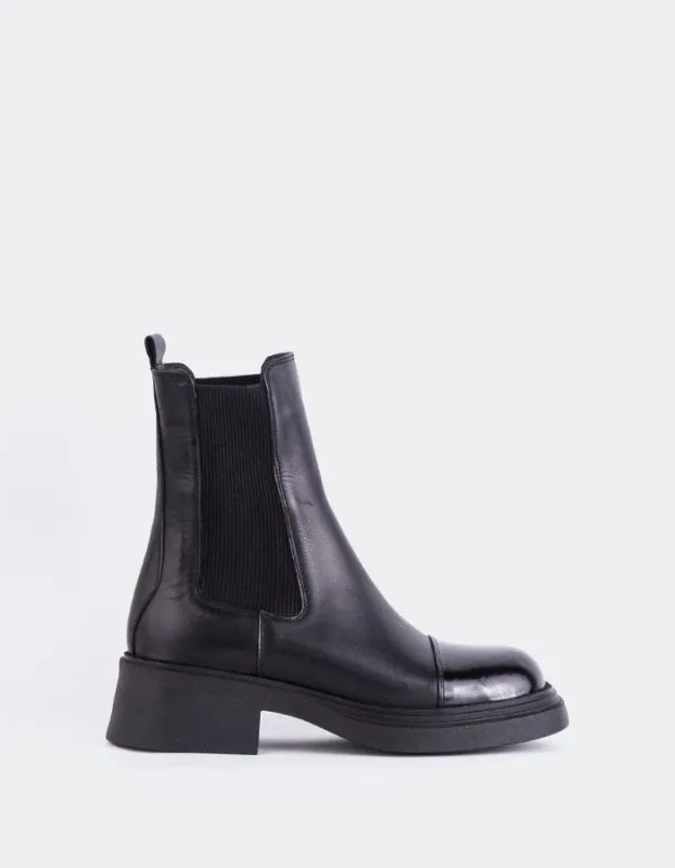 Verbena Black Leather sold by L'Intervalle