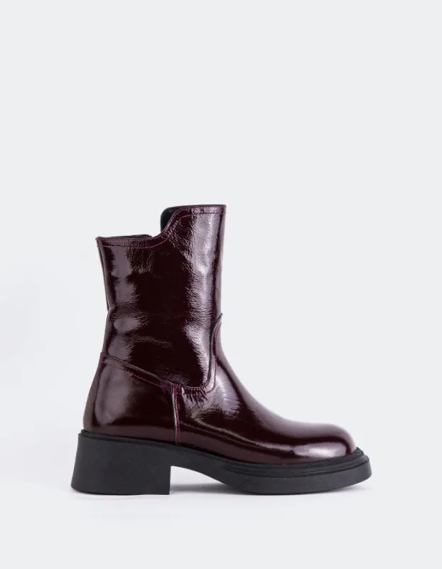 Rosemère Burgundy Naplack sold by L'Intervalle