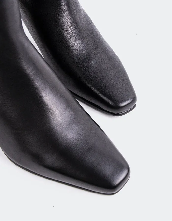 Giulia Black Leather sold by L'Intervalle product image thumbnail 2