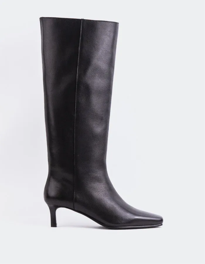 Giulia Black Leather sold by L'Intervalle