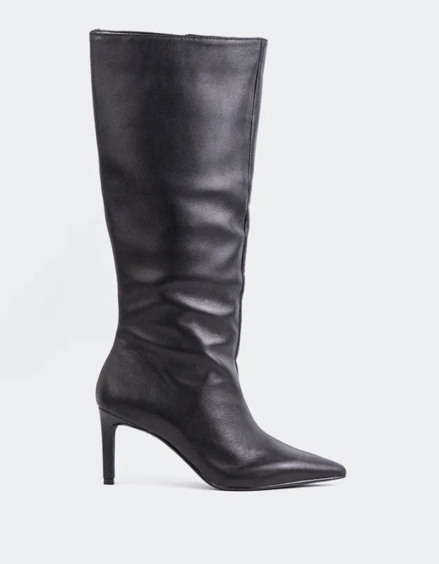 Rhossili Black Leather sold by L'Intervalle