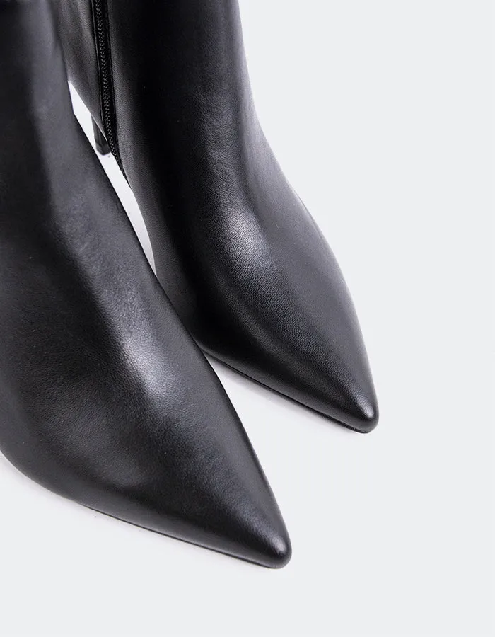 Cardiff Black Leather sold by L'Intervalle product image thumbnail 2