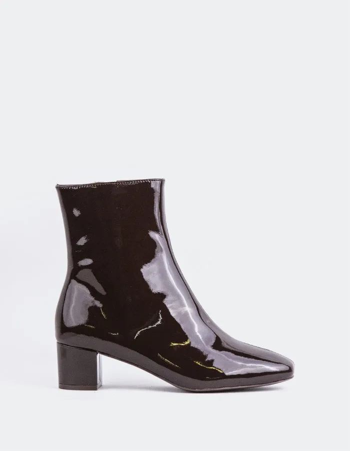 Tenby Brown Patent sold by L'Intervalle