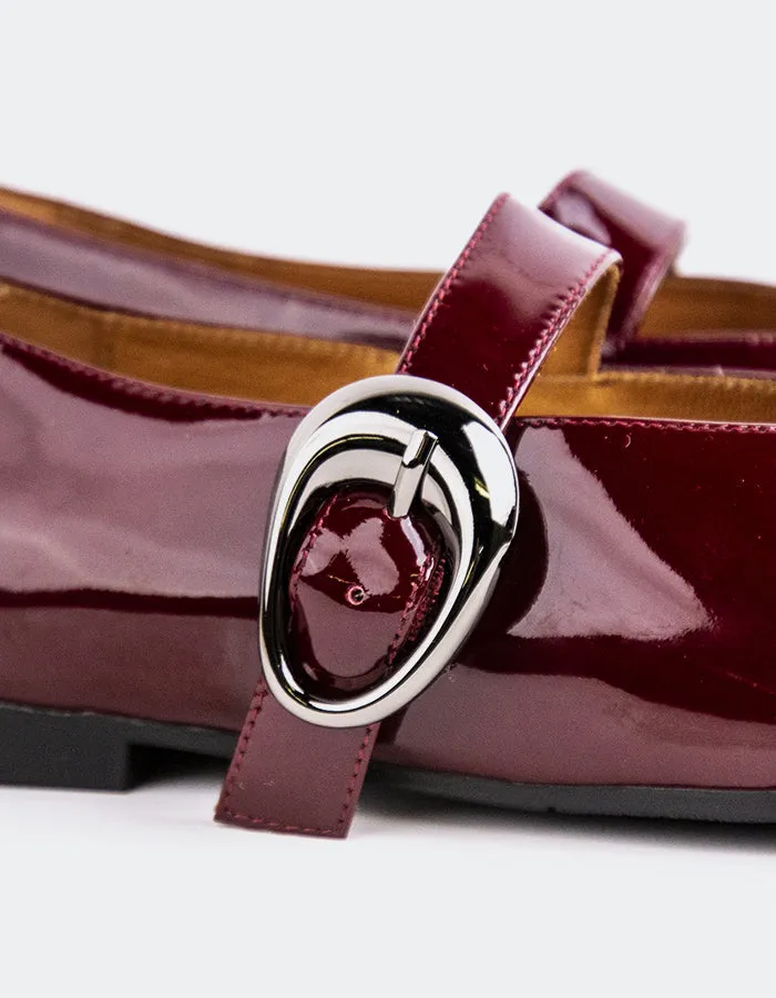 Nikole Burgundy Patent sold by L'Intervalle product image thumbnail 2