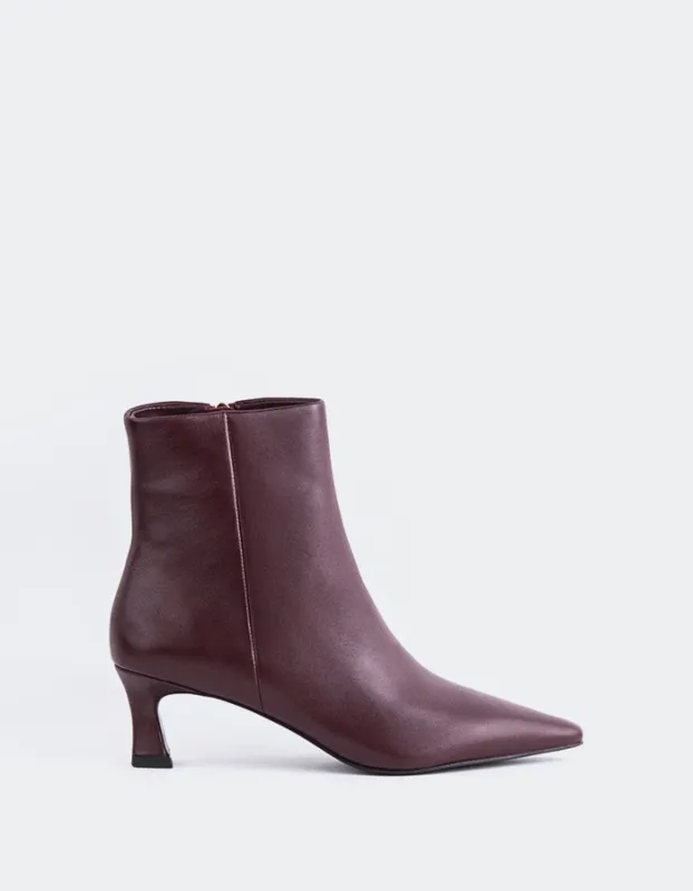 Corinne Burgundy Leather sold by L'Intervalle