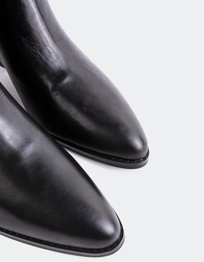 Grimsby Black Leather sold by L'Intervalle product image thumbnail 2