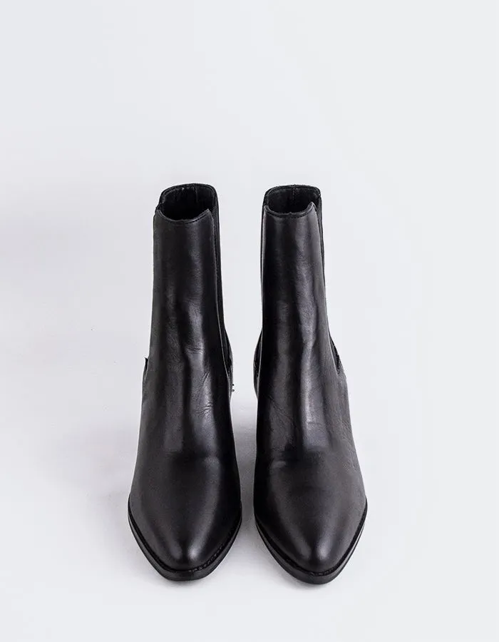 Grimsby Black Leather sold by L'Intervalle product image thumbnail 5