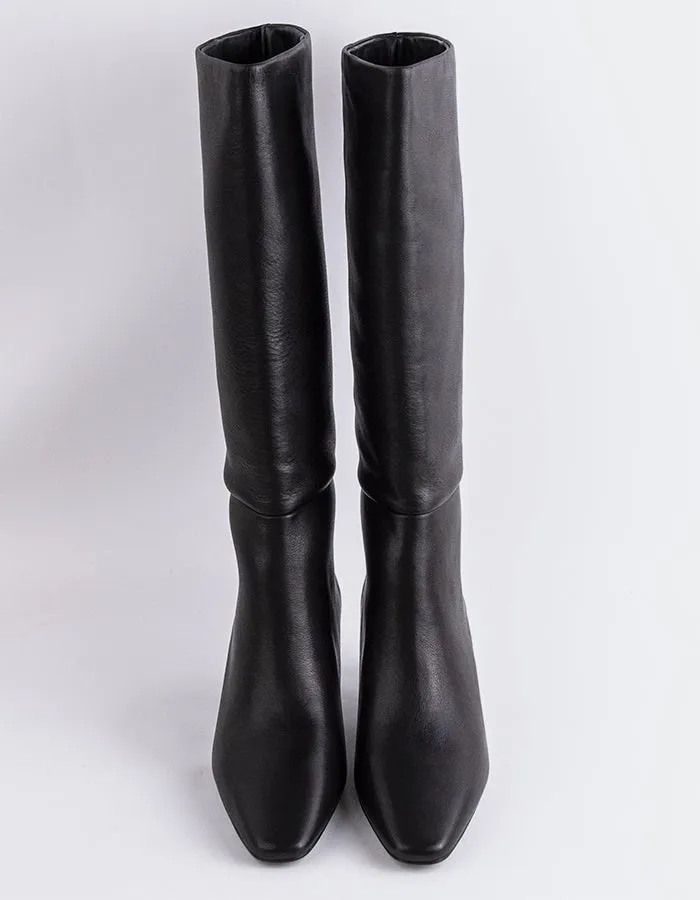 Velletri Black Leather sold by L'Intervalle product image thumbnail 5