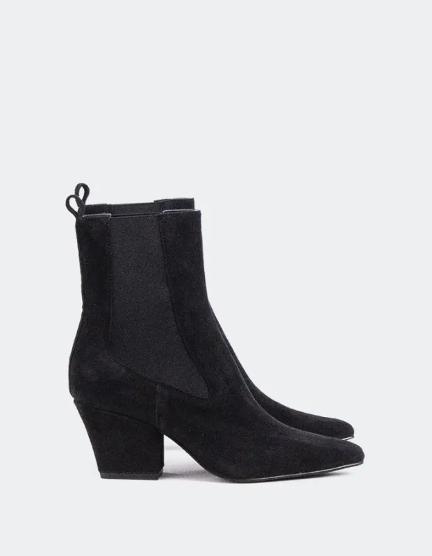 Marky Black Suede sold by L'Intervalle