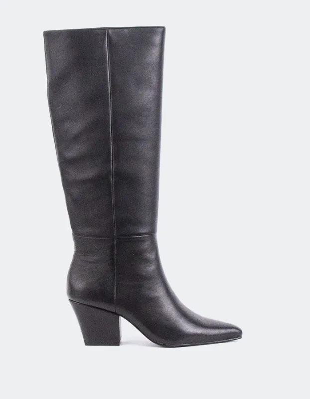 Marco Black Leather sold by L'Intervalle