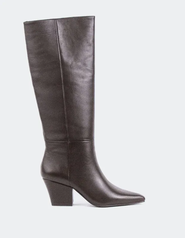 Marco Brown Leather sold by L'Intervalle