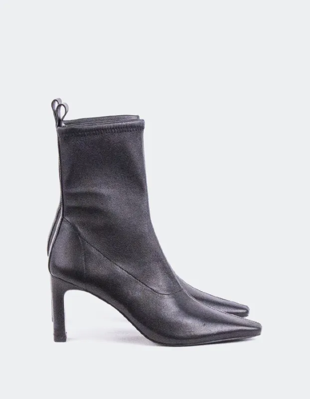 Balzola Black Stretch Leather sold by L'Intervalle