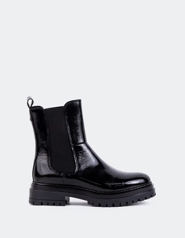 Lavak Black Naplack sold by L'Intervalle