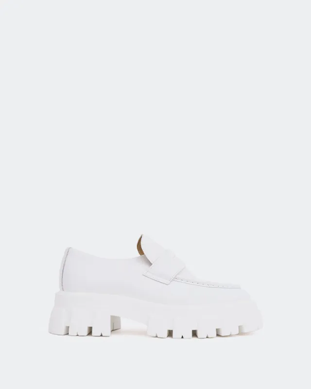 Alberni White Leather sold by L'Intervalle