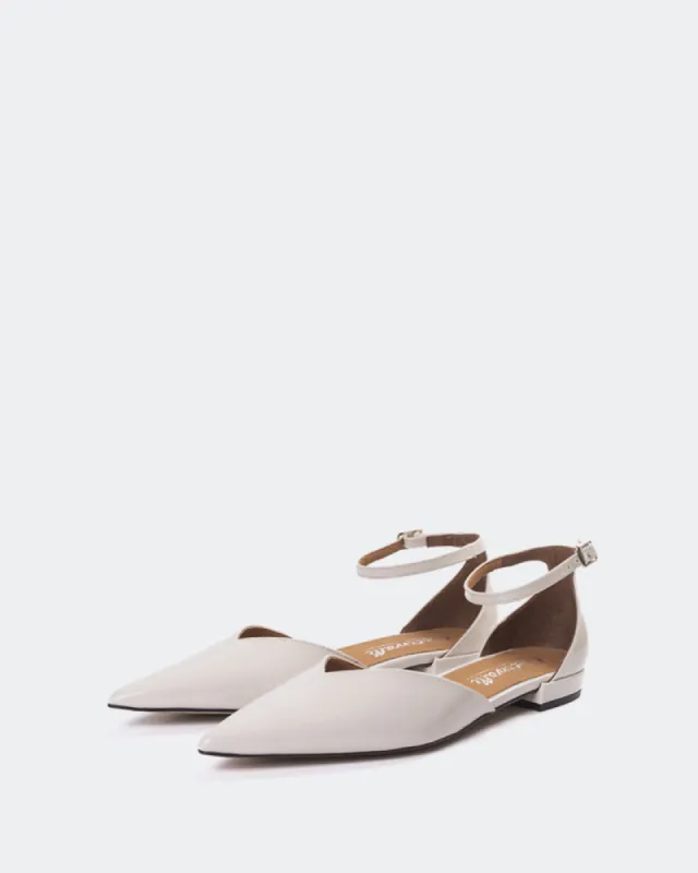 Jotica Off White Patent sold by L'Intervalle