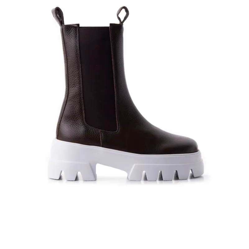 Tacoma Brown Leather sold by L'Intervalle