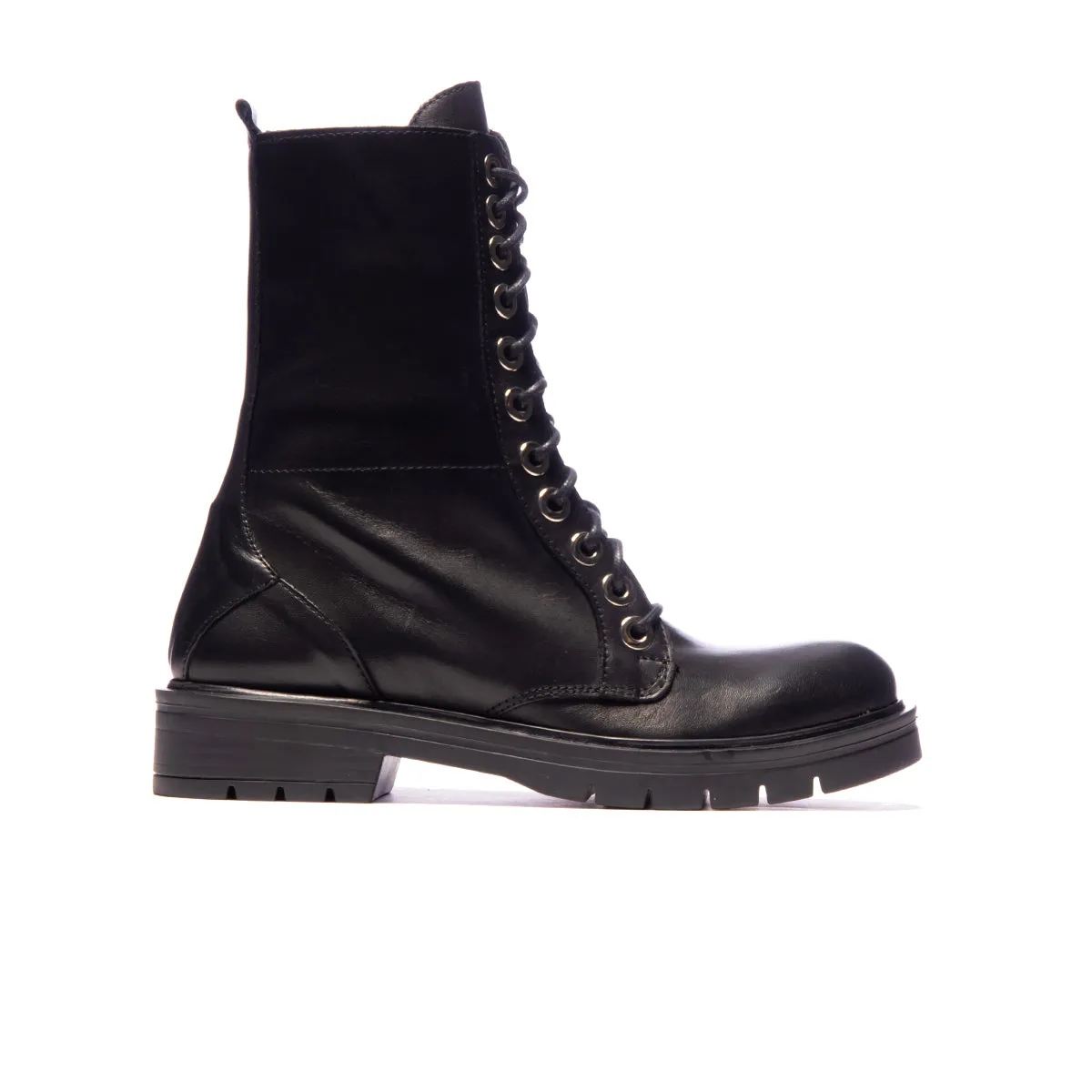 Lisse Black Leather sold by L'Intervalle