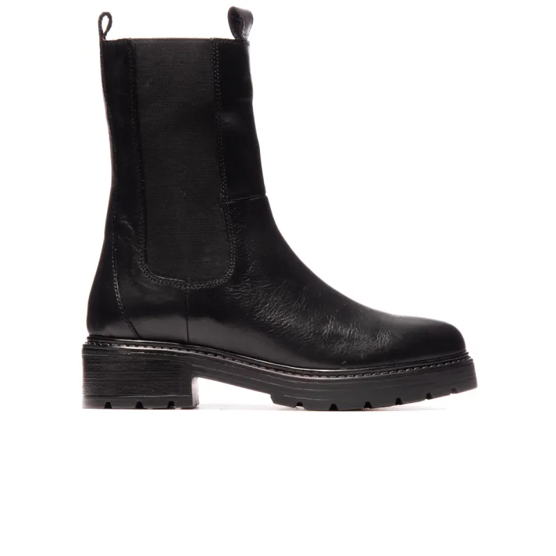 Forio Black Leather sold by L'Intervalle