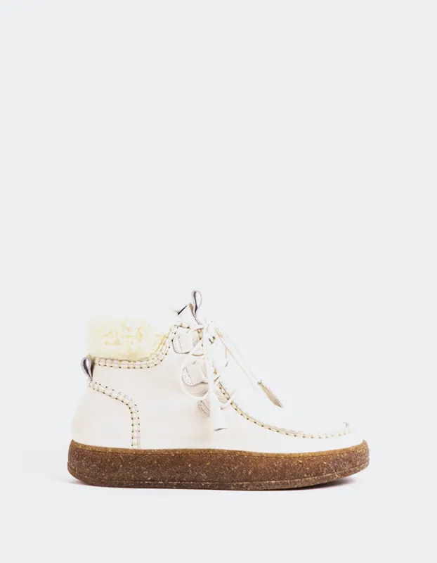 Osiris Off White Leather sold by L'Intervalle