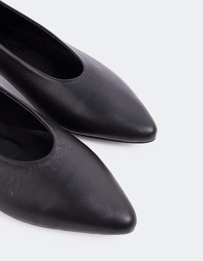 Thena Black Leather sold by L'Intervalle product image thumbnail 2