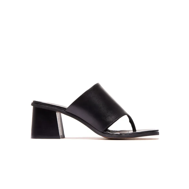 Lecce Black Leather made by L'Intervalle