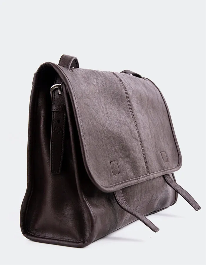 Fredda Coffee Leather sold by L'Intervalle product image thumbnail 3