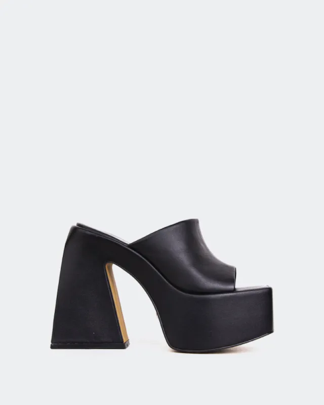 Kalua Black Leather sold by L'Intervalle
