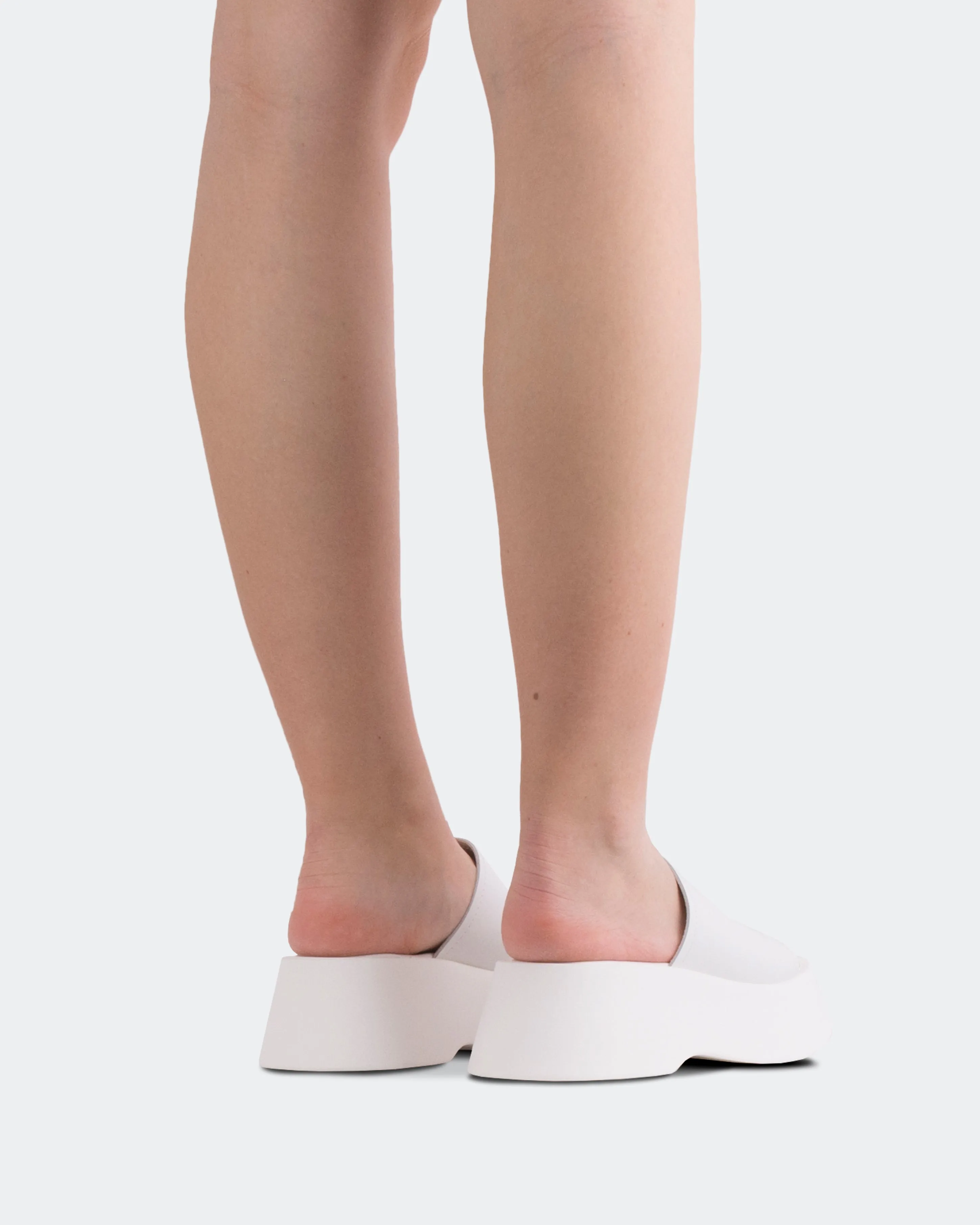 Mulder White Leather sold by L'Intervalle product image thumbnail 4