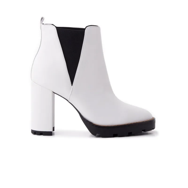 Circa White Leather sold by L'Intervalle