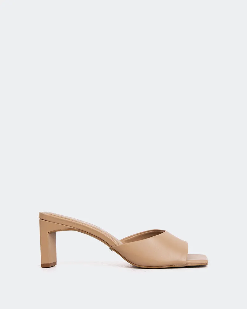 Visalia Camel Leather sold by L'Intervalle