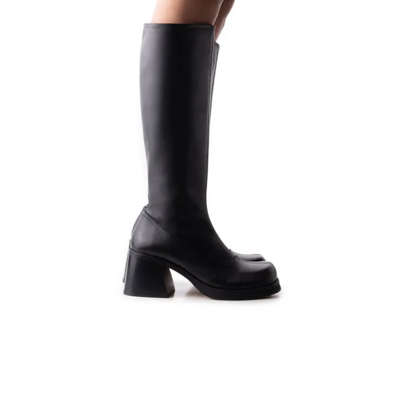 Glisty Black Stretch sold by L'Intervalle