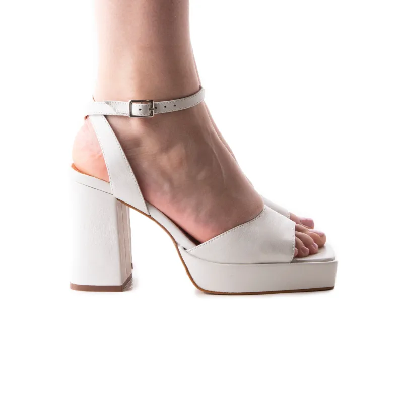 Alegre White Leather sold by L'Intervalle