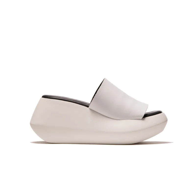 Dayo White Leather sold by L'Intervalle