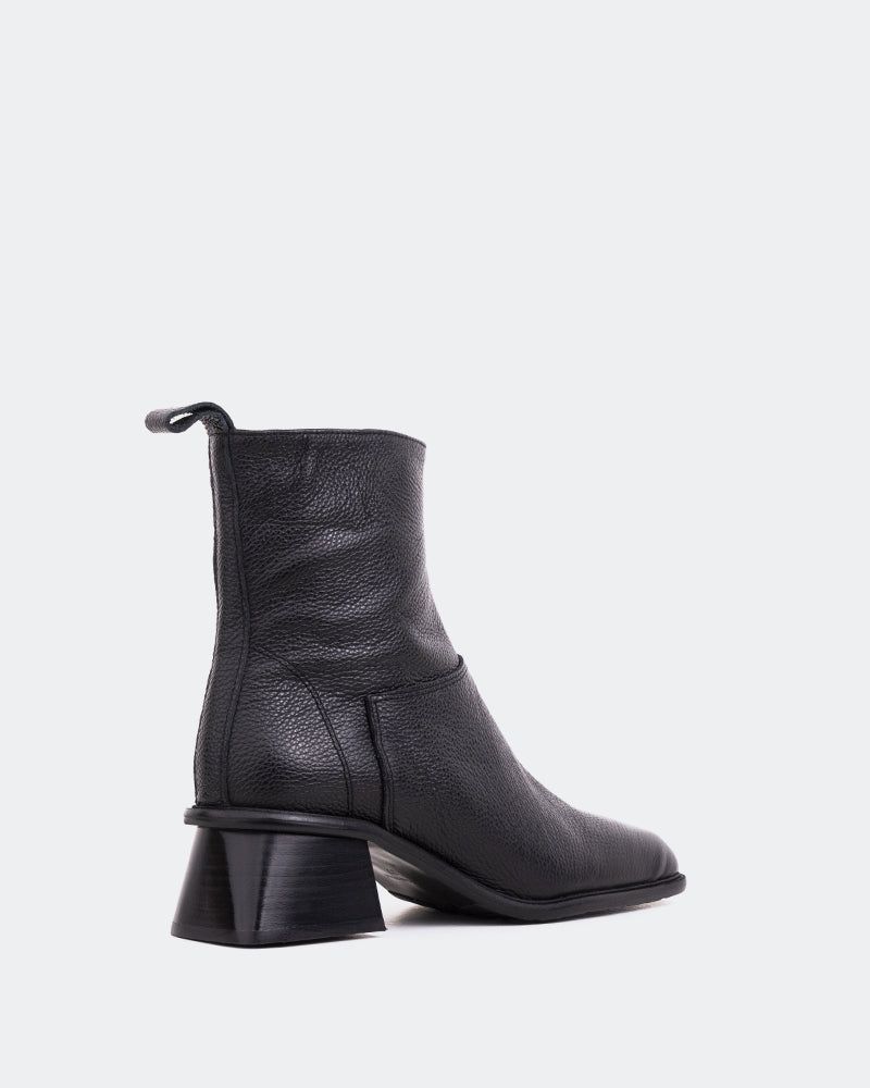 Holts Black Leather sold by L'Intervalle product image thumbnail 3