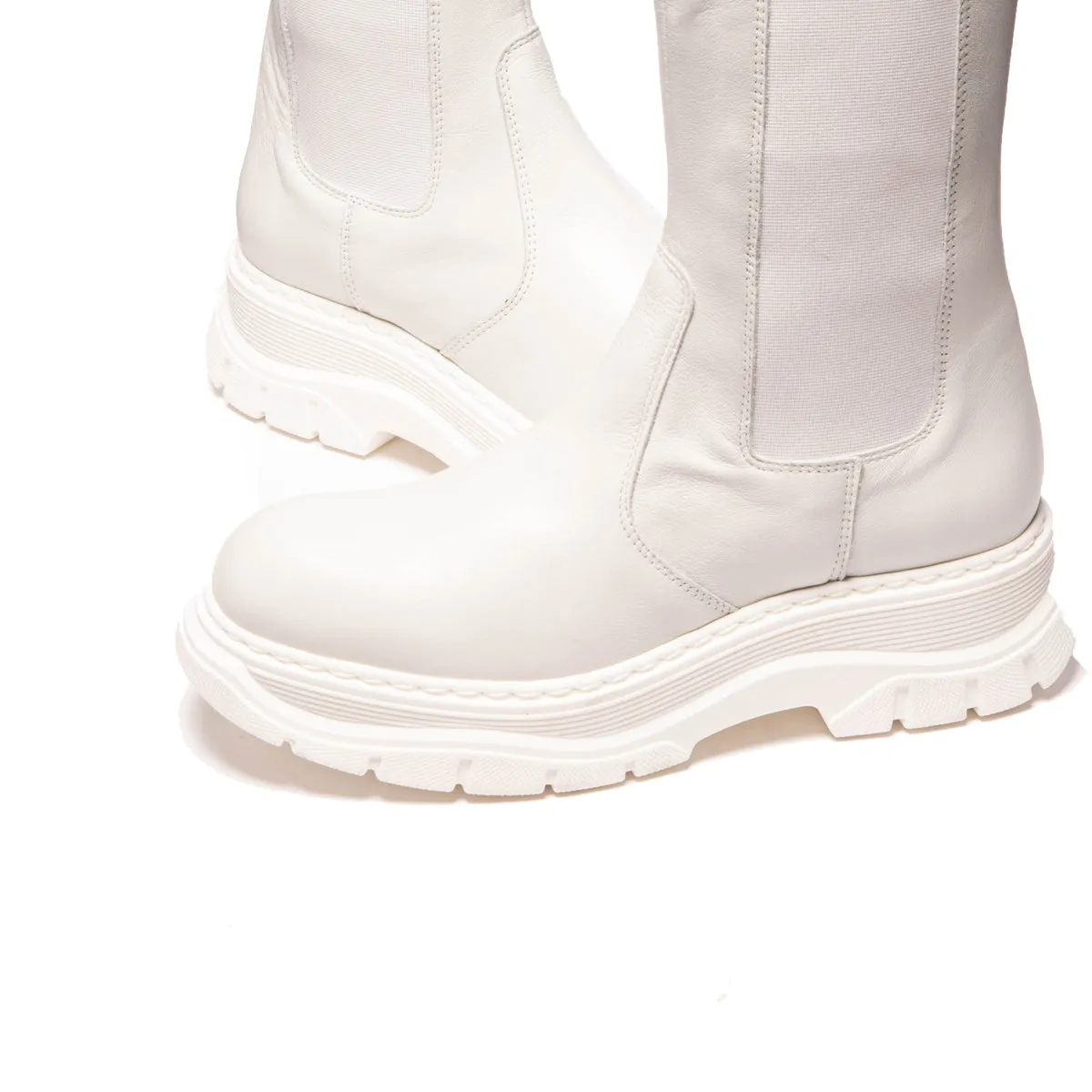 Avalon White Leather sold by L'Intervalle product image thumbnail 5