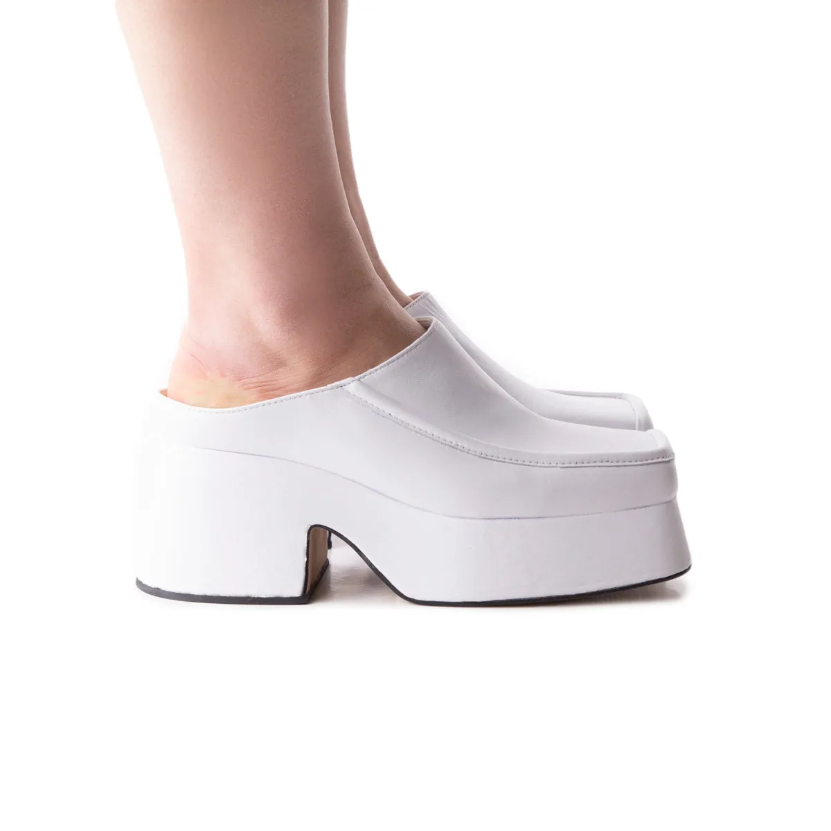 Grettel White Leather sold by L'Intervalle