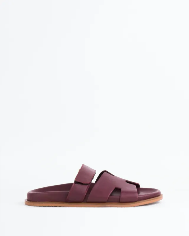 Gustave Burgundy Leather sold by L'Intervalle