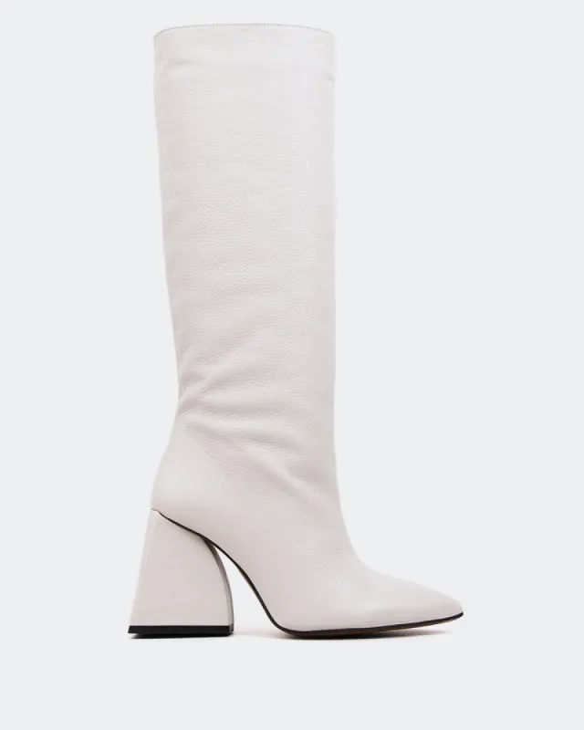 Camus Off White Leather sold by L'Intervalle