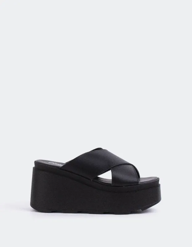 Grateful Black Leather sold by L'Intervalle