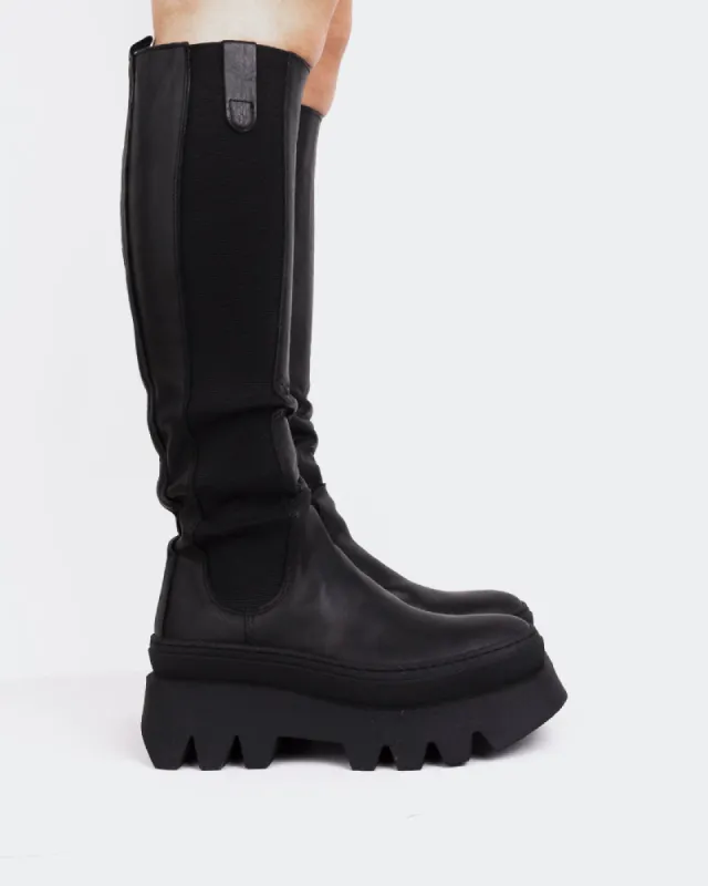 Calgary Black Leather sold by L'Intervalle