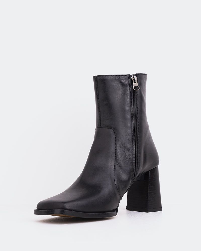 Chard Black Leather sold by L'Intervalle product image thumbnail 4