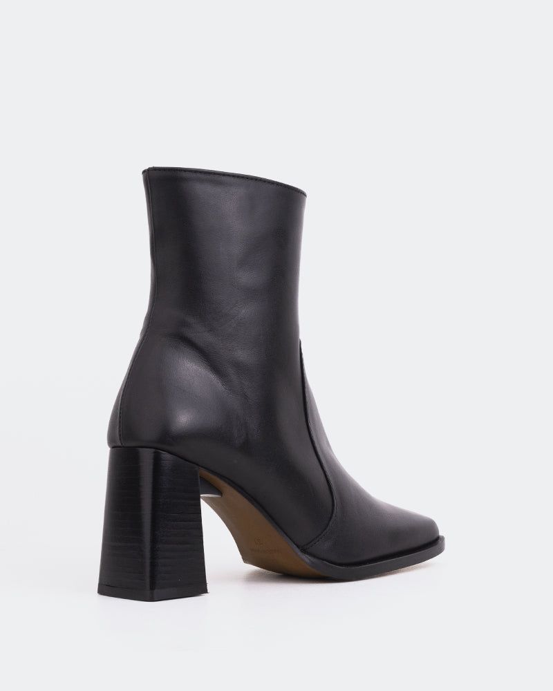 Chard Black Leather sold by L'Intervalle product image thumbnail 3