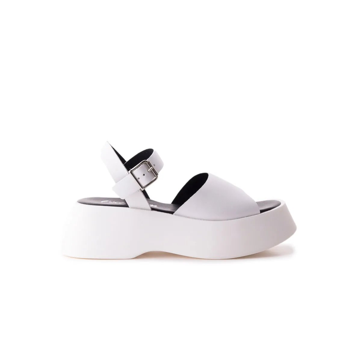 Aran White Leather sold by L'Intervalle