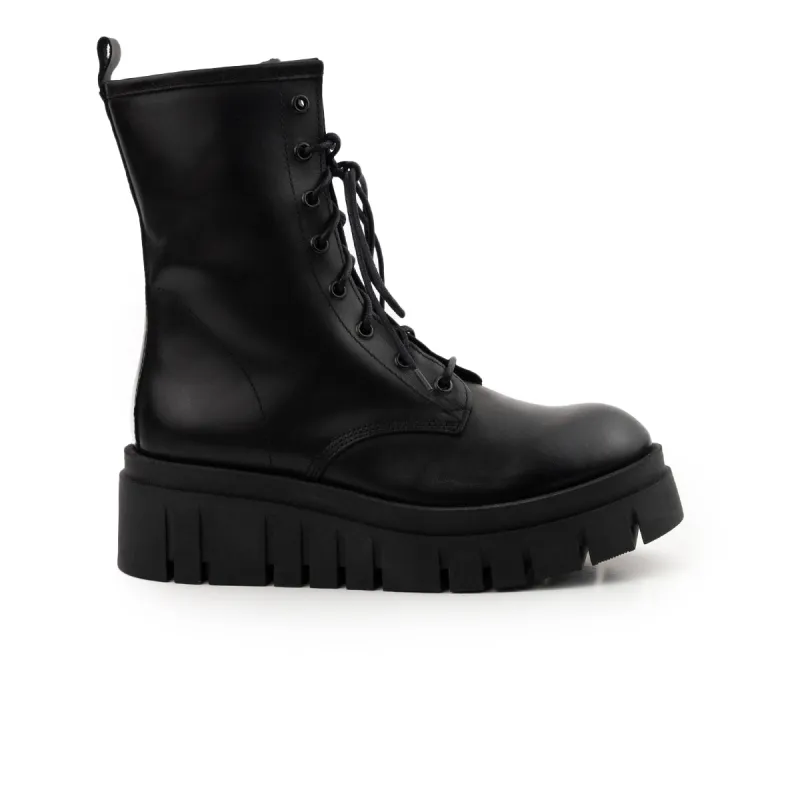 Davao Black Leather sold by L'Intervalle